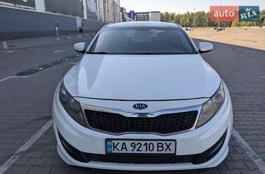 Седан Kia K5 2010 в 