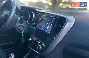 Седан Kia K5 2013 в 