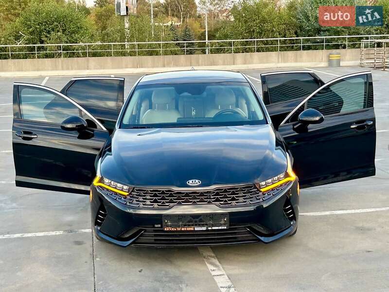 Седан Kia K5 2020 в Киеве