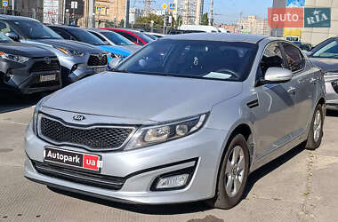 Седан Kia K5 2015 в Харькове