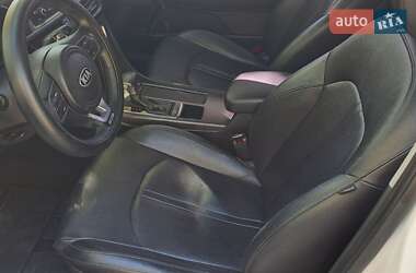 Седан Kia K5 2015 в 