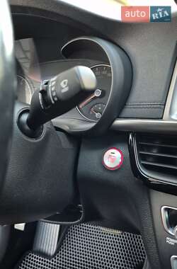 Седан Kia K5 2017 в 