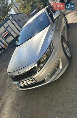 Седан Kia K5 2012 в 