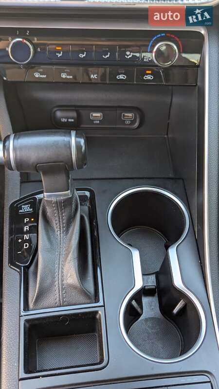 Седан Kia K5 2021 в Киеве
