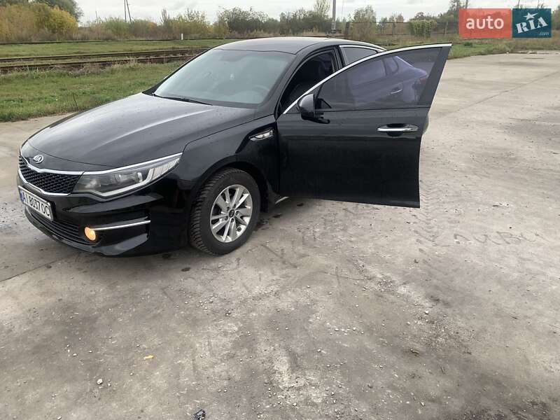 Седан Kia K5 2017 в Броварах