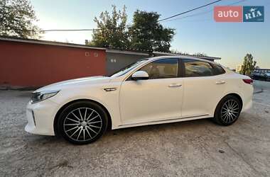 Седан Kia K5 2015 в 