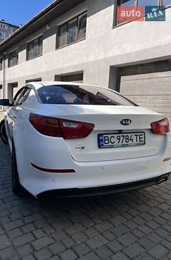 Седан Kia K5 2014 в 