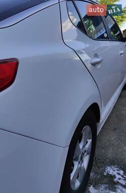 Седан Kia K5 2013 в 