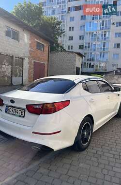 Седан Kia K5 2014 в 