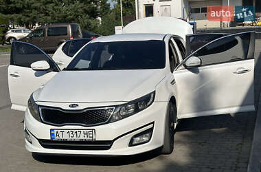 Седан Kia K5 2013 в Ивано-Франковске