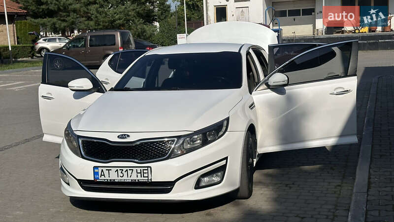 Седан Kia K5 2013 в Ивано-Франковске
