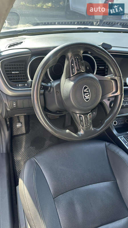 Седан Kia K5 2013 в Ивано-Франковске