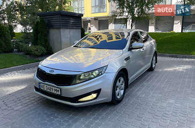 Седан Kia K5 2012 в Дніпрі