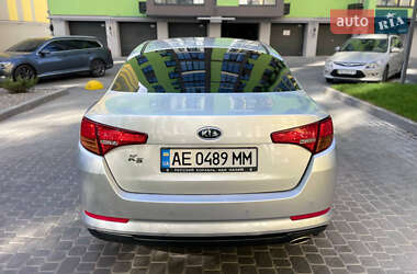 Седан Kia K5 2012 в 