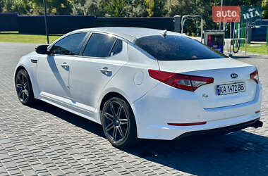 Седан Kia K5 2010 в 