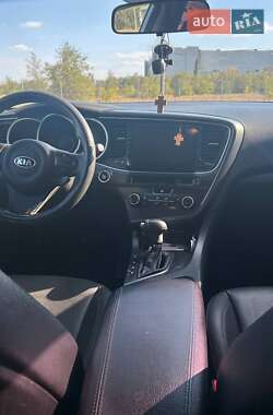Седан Kia K5 2014 в 