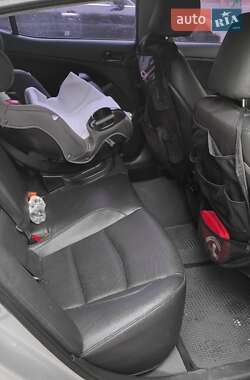 Седан Kia K5 2014 в 