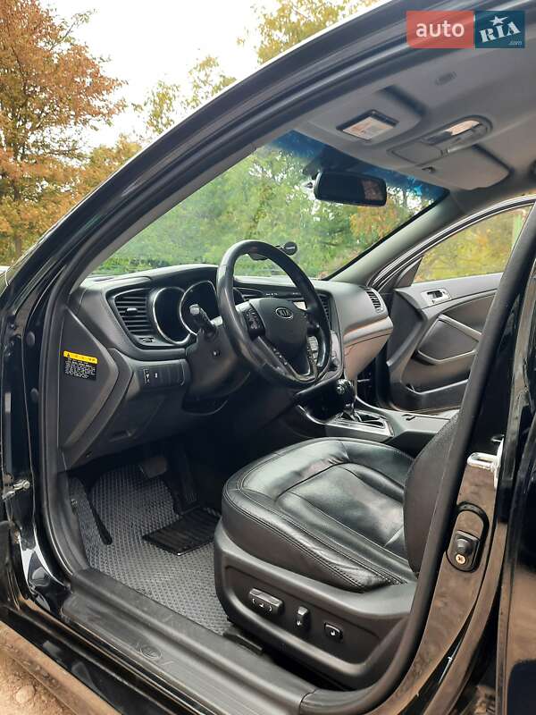 Седан Kia K5 2012 в Одессе