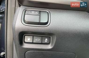 Седан Kia K5 2016 в 