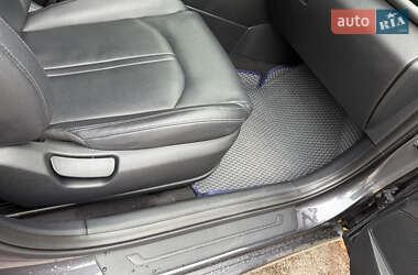 Седан Kia K5 2017 в 