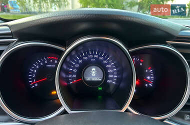 Седан Kia K5 2013 в 