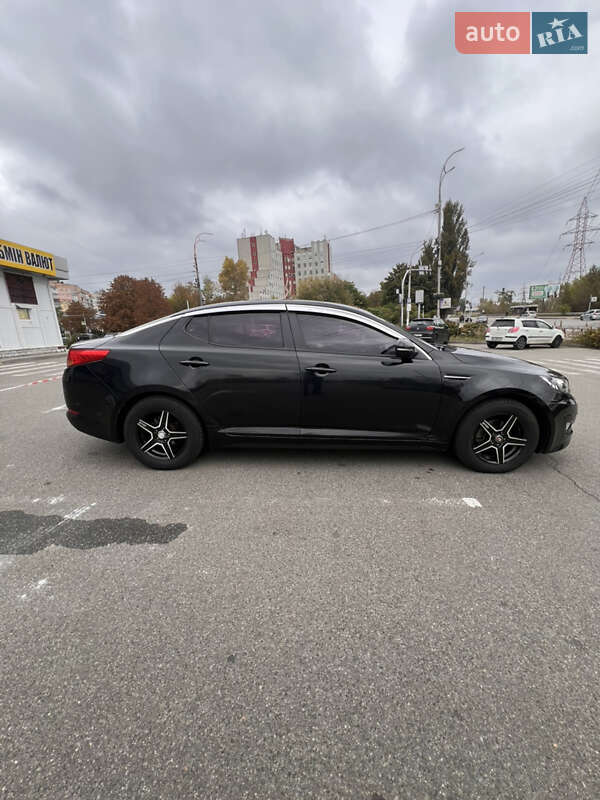 Седан Kia K5 2012 в Киеве
