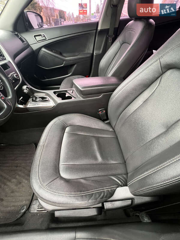 Седан Kia K5 2012 в Киеве