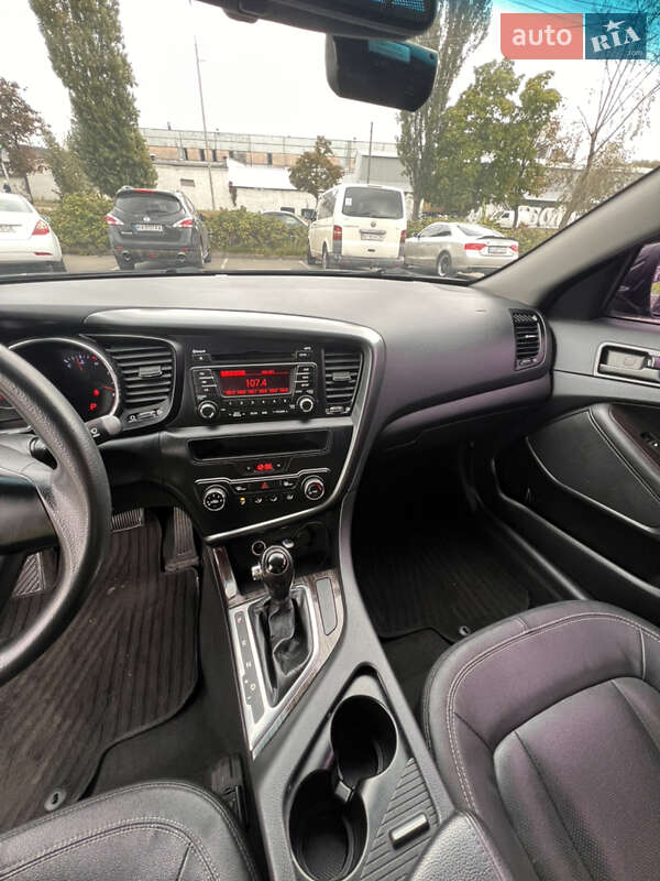 Седан Kia K5 2012 в Киеве