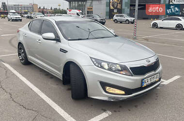 Седан Kia K5 2012 в 