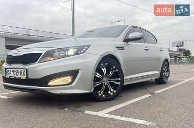 Седан Kia K5 2012 в 