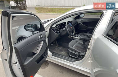 Седан Kia K5 2012 в 
