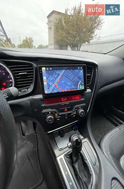 Седан Kia K5 2012 в 