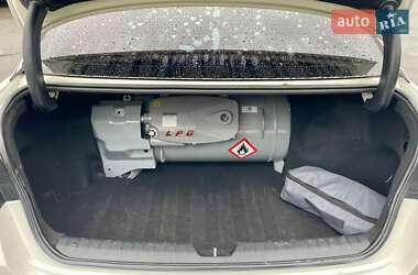 Седан Kia K5 2015 в 