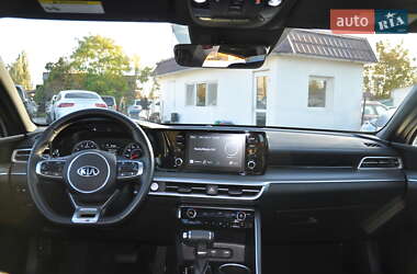 Седан Kia K5 2020 в 