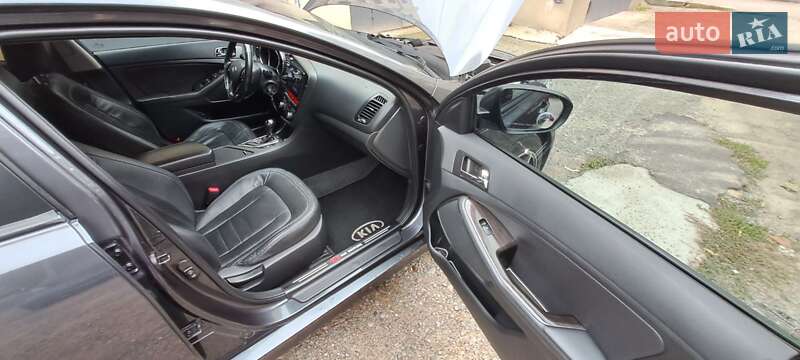Седан Kia K5 2011 в Одессе