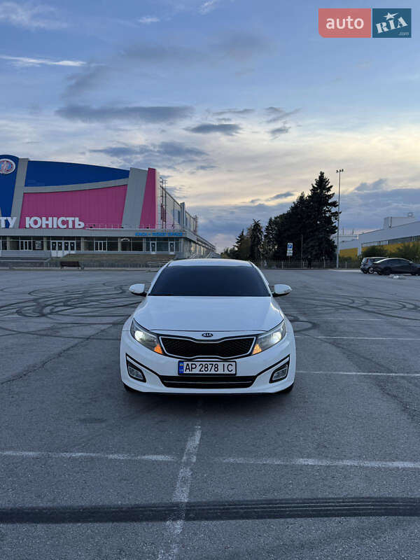 Седан Kia K5 2014 в Запорожье