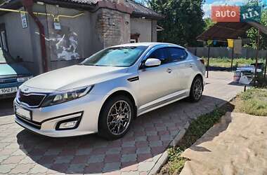Седан Kia K5 2013 в Дніпрі