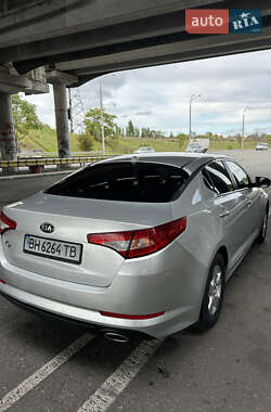Седан Kia K5 2012 в 