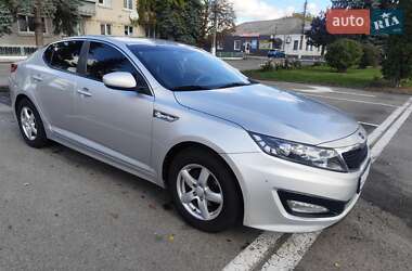 Kia K5 2011