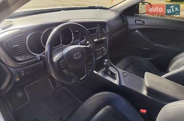 Седан Kia K5 2011 в 