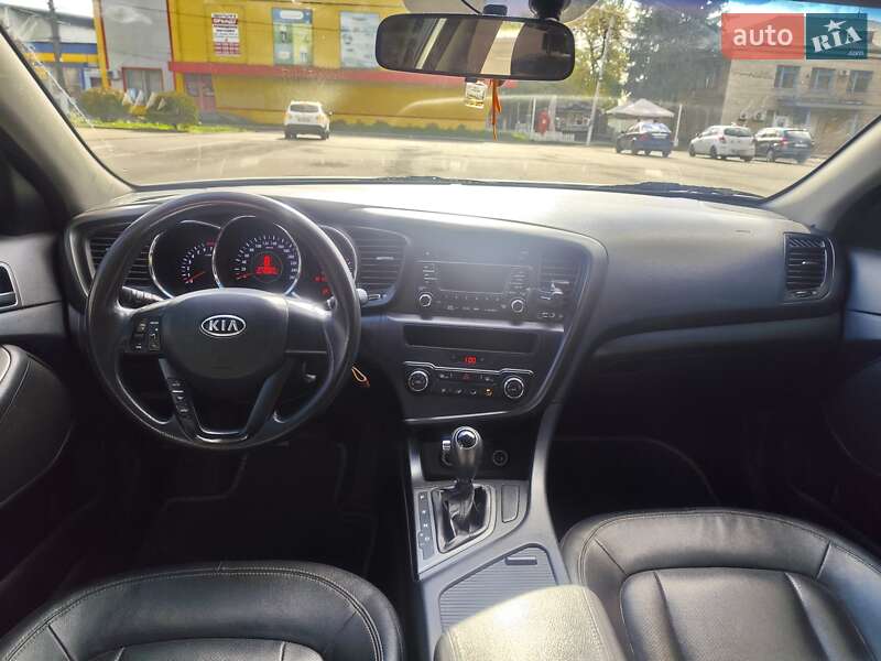 Седан Kia K5 2011 в Баришівка