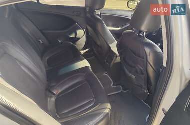 Седан Kia K5 2011 в 