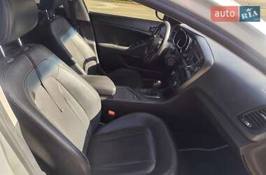 Седан Kia K5 2011 в 
