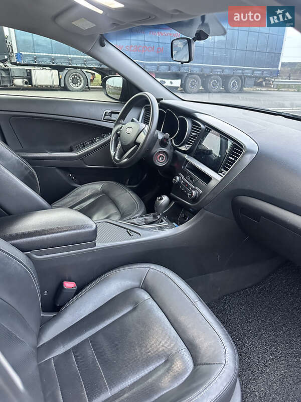 Седан Kia K5 2012 в Києві