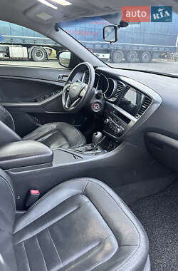 Седан Kia K5 2012 в 