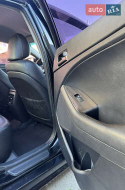 Седан Kia K5 2012 в 
