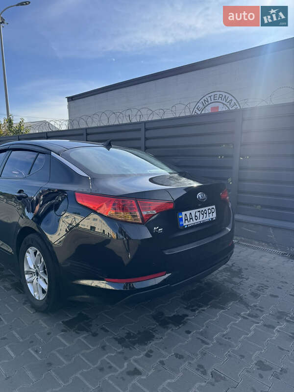 Седан Kia K5 2012 в Києві