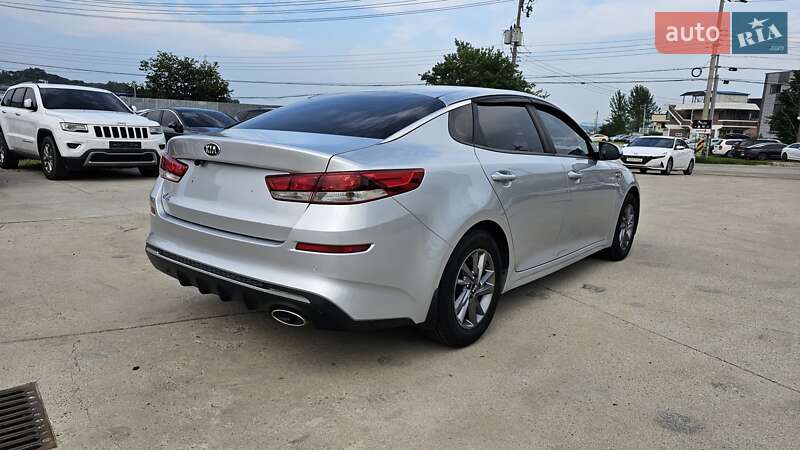 Седан Kia K5 2018 в Киеве