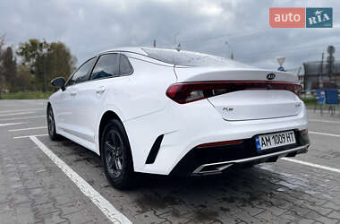 Седан Kia K5 2021 в  фото 13 Седан Kia K5 2021 в