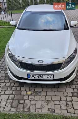 Седан Kia K5 2011 в Самборе